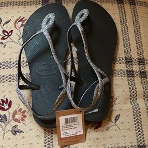 Women’s sandals size 9